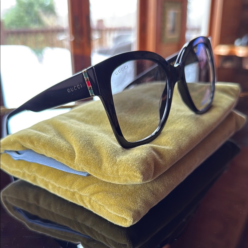 Gucci Black Sunglasses